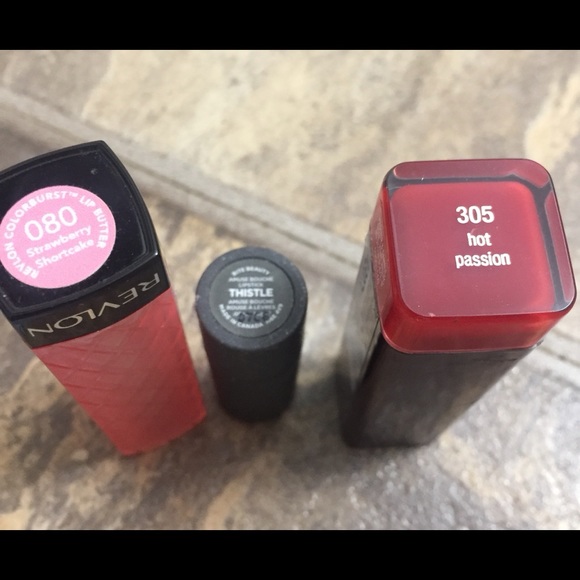 *3* Lipsticks Bundle - Picture 2 of 3